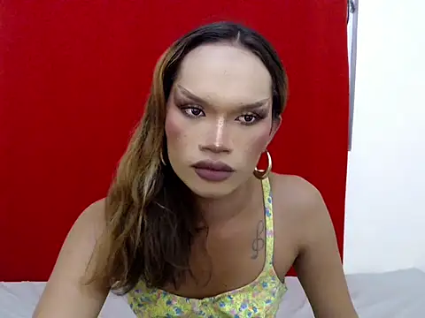 amandareddragon online show from October 9, 2025, 2:17 pm