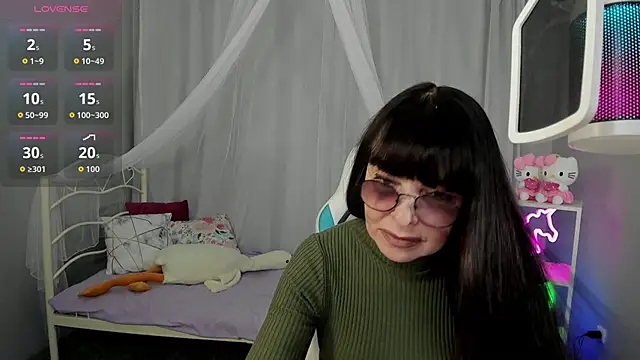 LindaRomero online show from October 11, 2025, 8:48 am