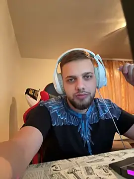 KingAdonisss online show from November 6, 2025, 1:26 pm