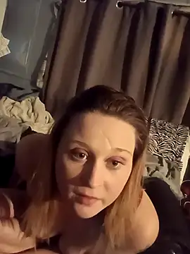 Queen2454 online show from February 12, 2026, 1:27 am