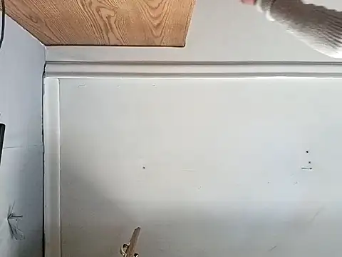 Queen2454 online show from April 16, 2026, 10:23 pm