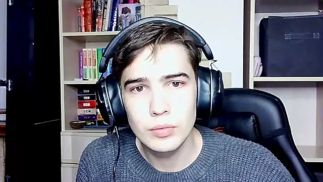 Snapshot of _Chris_Next_Door_ chatting on October 16, 2025, 2:58 pm  Chris Next Door  online show from October 16, 2025, 2:58 pm