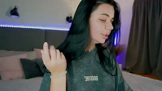 Black   Barbie online show from September 28, 2025, 7:54 pm