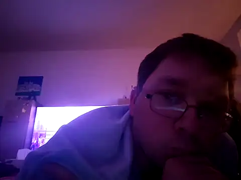 stivi2526 online show from December 17, 2025, 9:42 pm