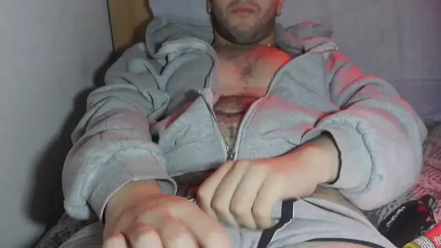 cazzo18cm3 online show from January 14, 2026, 9:07 pm