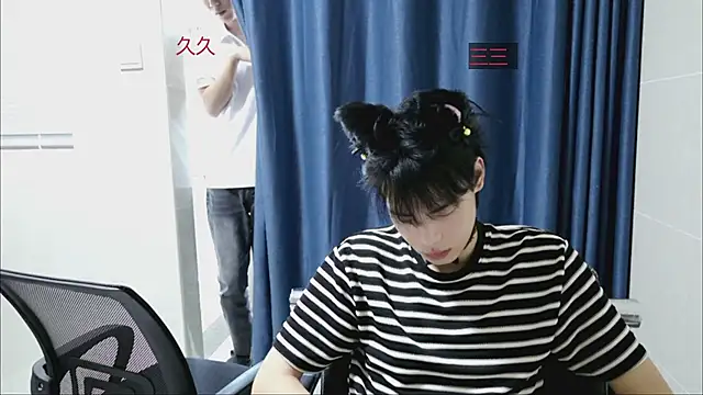 stripcha-798 online show from October 3, 2025, 8:38 am