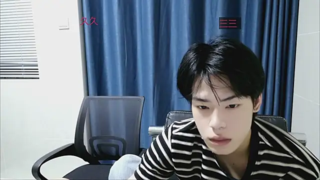 stripcha-798 online show from October 2, 2025, 10:29 am