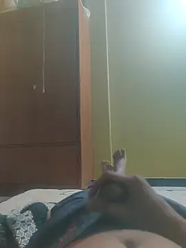 Snapshot of Hhhggghrrr3219 chatting on February 24, 2026, 6:42 pm Hhhggghrrr3219 online show from February 24, 2026, 6:42 pm