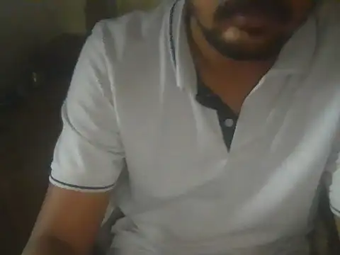 Hhhggghrrr3219 online show from November 24, 2025, 5:40 am