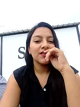 Snapshot of Sexy_Nayra_outdoors chatting on October 1, 2025, 9:40 pm Sexy Nayra outdoors online show from October 1, 2025, 9:40 pm
