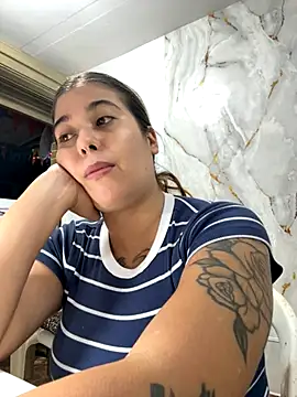 violeticafox online show from December 18, 2025, 2:16 am