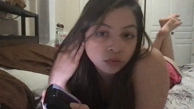 bunnygorl12 online show from April 16, 2026, 5:30 am