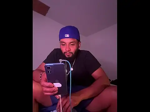 Snapshot of UrfavDilf69 chatting on November 12, 2025, 6:28 am UrfavDilf69 online show from November 12, 2025, 6:28 am