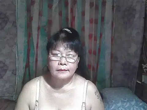 Snapshot of joy_cute chatting on March 12, 2026, 11:42 pm joy cute online show from March 12, 2026, 11:42 pm