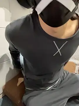 mikan kun st online show from November 17, 2025, 4:16 am