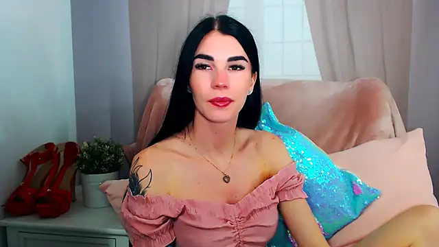 Snapshot of SofiiaBeauty chatting on December 2, 2025, 8:10 pm SofiiaBeauty online show from December 2, 2025, 8:10 pm