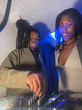 Snapshot of StarElexis chatting on November 23, 2025, 9:03 pm StarElexis online show from November 23, 2025, 9:03 pm