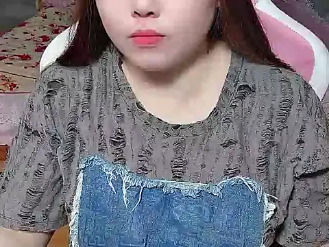 Snapshot of Sunna104 chatting on February 16, 2026, 3:21 pm Sunna104 online show from February 16, 2026, 3:21 pm