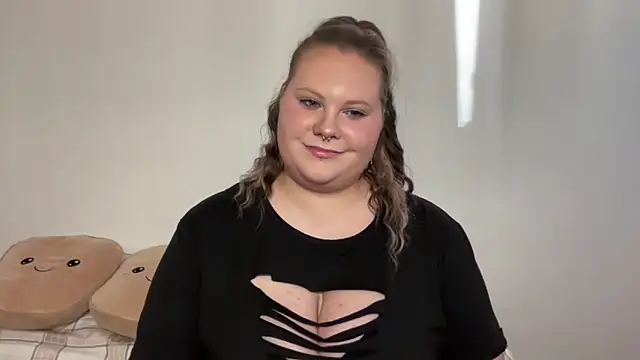 BriannaFlirty online show from November 7, 2025, 1:15 pm