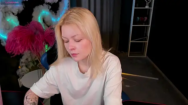 Snapshot of Callista_a chatting on April 16, 2026, 3:07 am Callista a online show from April 16, 2026, 3:07 am