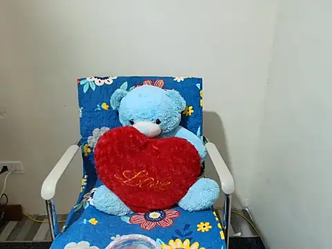 Snapshot of Hot_Athena99x chatting on March 24, 2026, 12:32 am Hot Athena99x online show from March 24, 2026, 12:32 am