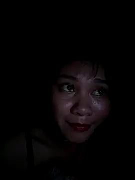 Snapshot of Ami-mi00 chatting on October 16, 2025, 8:17 pm Ami-mi00 online show from October 16, 2025, 8:17 pm