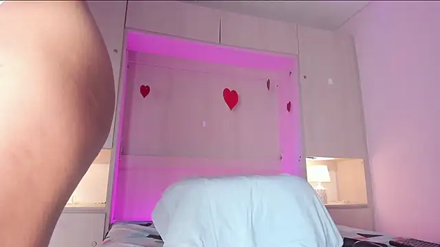 Snapshot of ChloeWiillow chatting on February 25, 2026, 12:27 pm ChloeWiillow online show from February 25, 2026, 12:27 pm