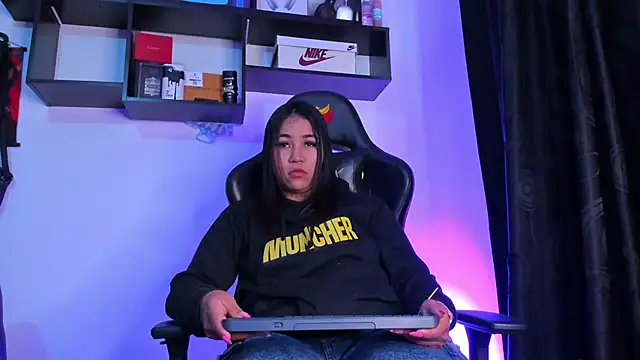kimm5 online show from October 2, 2025, 11:57 am