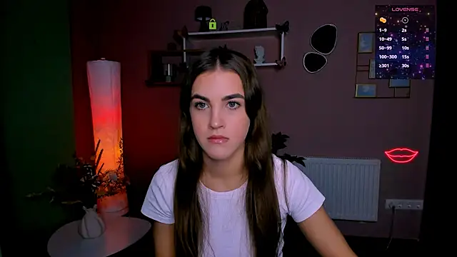 lina fox12 online show from November 10, 2025, 1:27 pm