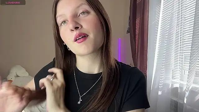 JanellHousen online show from July 22, 2026, 5:09 am