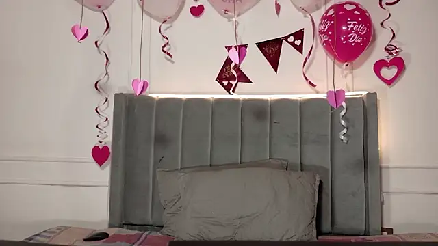 luxuryheaven 8 online show from February 15, 2026, 9:25 pm