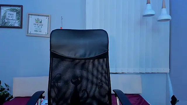 Lilo Rose online show from October 22, 2025, 7:35 pm