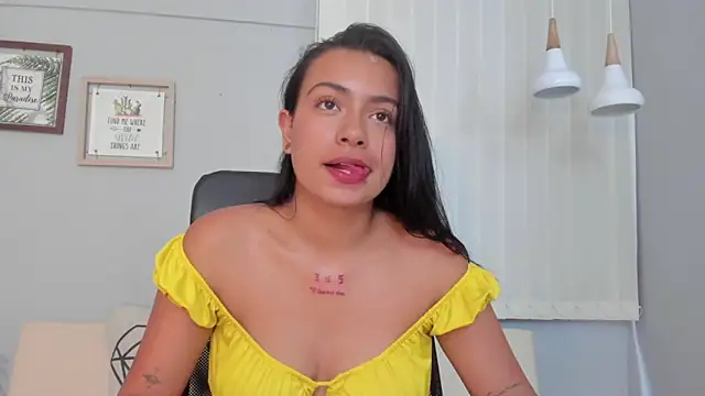 Lilo Rose online show from November 7, 2025, 6:34 pm