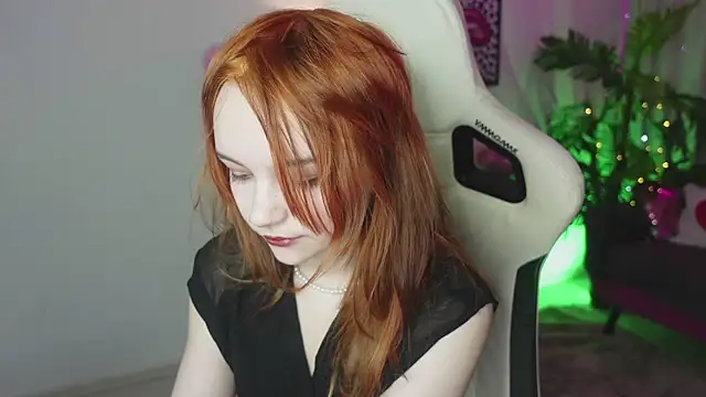 Staymonica online show from February 11, 2026, 1:00 pm