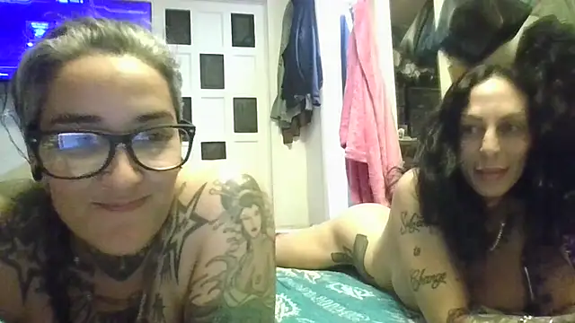 inkdhollow1 online show from June 6, 2026, 10:15 pm