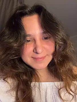 Snapshot of Luisaa_rosee chatting on October 12, 2025, 11:28 pm Luisaa rosee online show from October 12, 2025, 11:28 pm