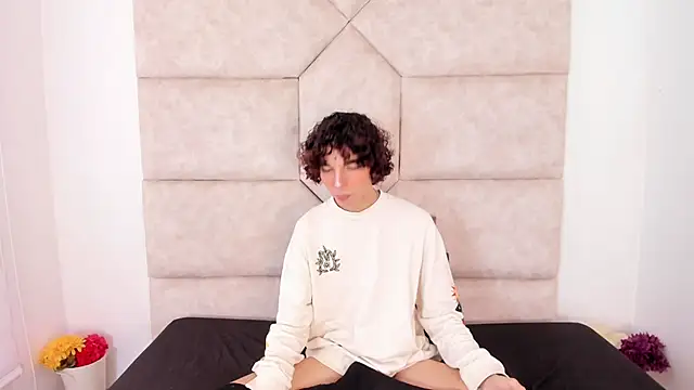 Snapshot of Scaarlett_22_ chatting on October 10, 2025, 7:15 pm Scaarlett 22  online show from October 10, 2025, 7:15 pm