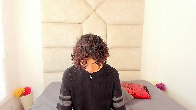 Snapshot of Scaarlett_22_ chatting on October 3, 2025, 5:25 pm Scaarlett 22  online show from October 3, 2025, 5:25 pm