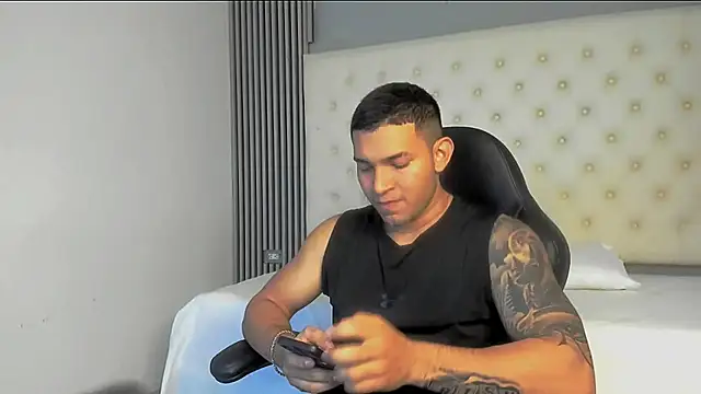 venedic bull online show from November 11, 2025, 4:29 am