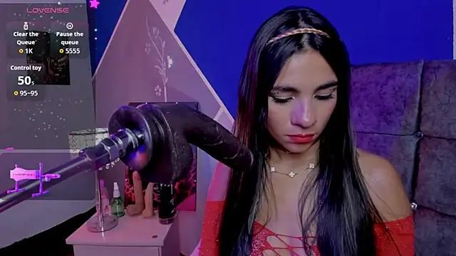 susi hot13 online show from April 8, 2026, 8:32 pm