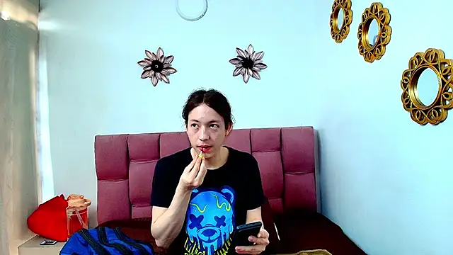 SnowyX  online show from October 10, 2025, 7:25 pm