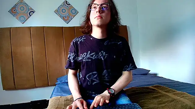 SnowyX  online show from October 15, 2025, 8:50 pm