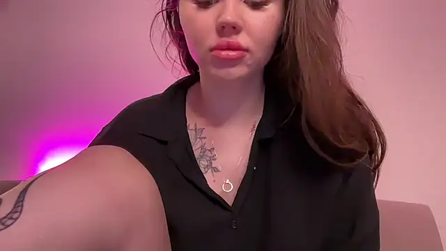 AlmaryKim online show from January 13, 2026, 10:03 pm