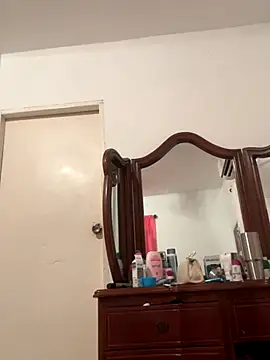 Snapshot of Brianna_bunny05 chatting on October 15, 2025, 4:11 am Brianna bunny05 online show from October 15, 2025, 4:11 am