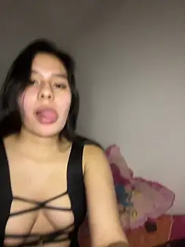 Brianna bunny05 online show from April 16, 2026, 4:13 am