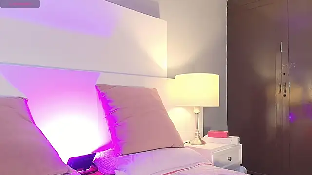 Snapshot of Dylan_Katte chatting on February 12, 2026, 12:10 am Dylan Katte online show from February 12, 2026, 12:10 am