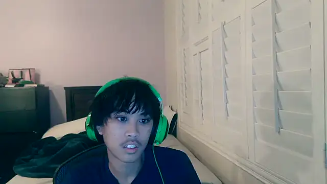 youngasianboy2007 online show from October 25, 2025, 6:34 am