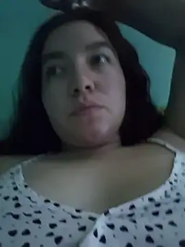 annyaparis online show from October 28, 2025, 12:00 am