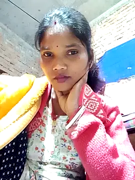 dayna2 online show from November 27, 2025, 5:35 pm