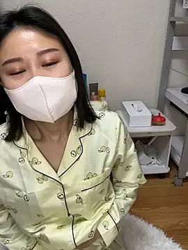 mia2 jp online show from April 14, 2026, 10:04 pm